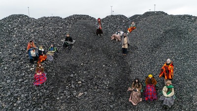 Plakat wydarzenia:  Czarodziejska Góra. Wykasływanie | dyplom IV roku AST WTT | reż. i chor. Anna Obszańska 